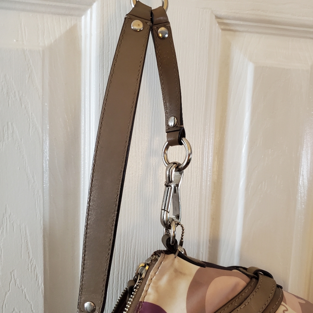 Handbag - Picture 7 of 10